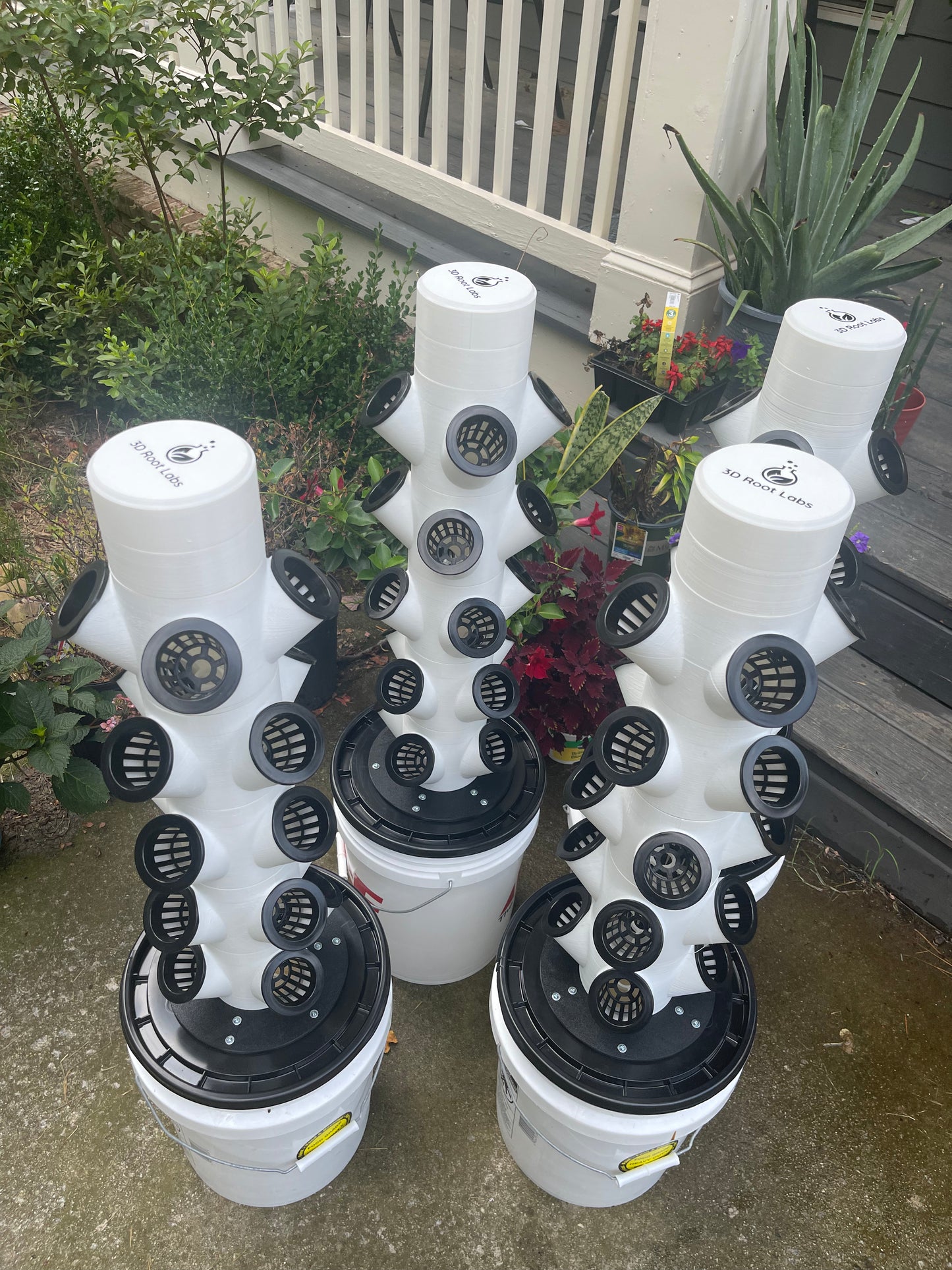 IEVA 3D Printed Modular Hydroponic 4.5ft Tower 28 Pot - 3D Root Labs